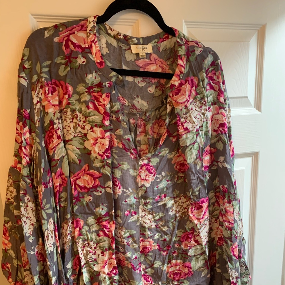 Shop Hope’s boutique size L dress long sleeve